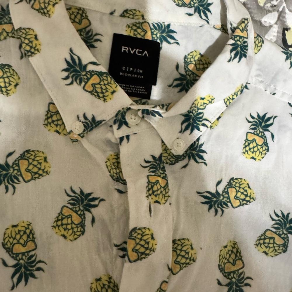 RVCA button up - Picture 2 of 2